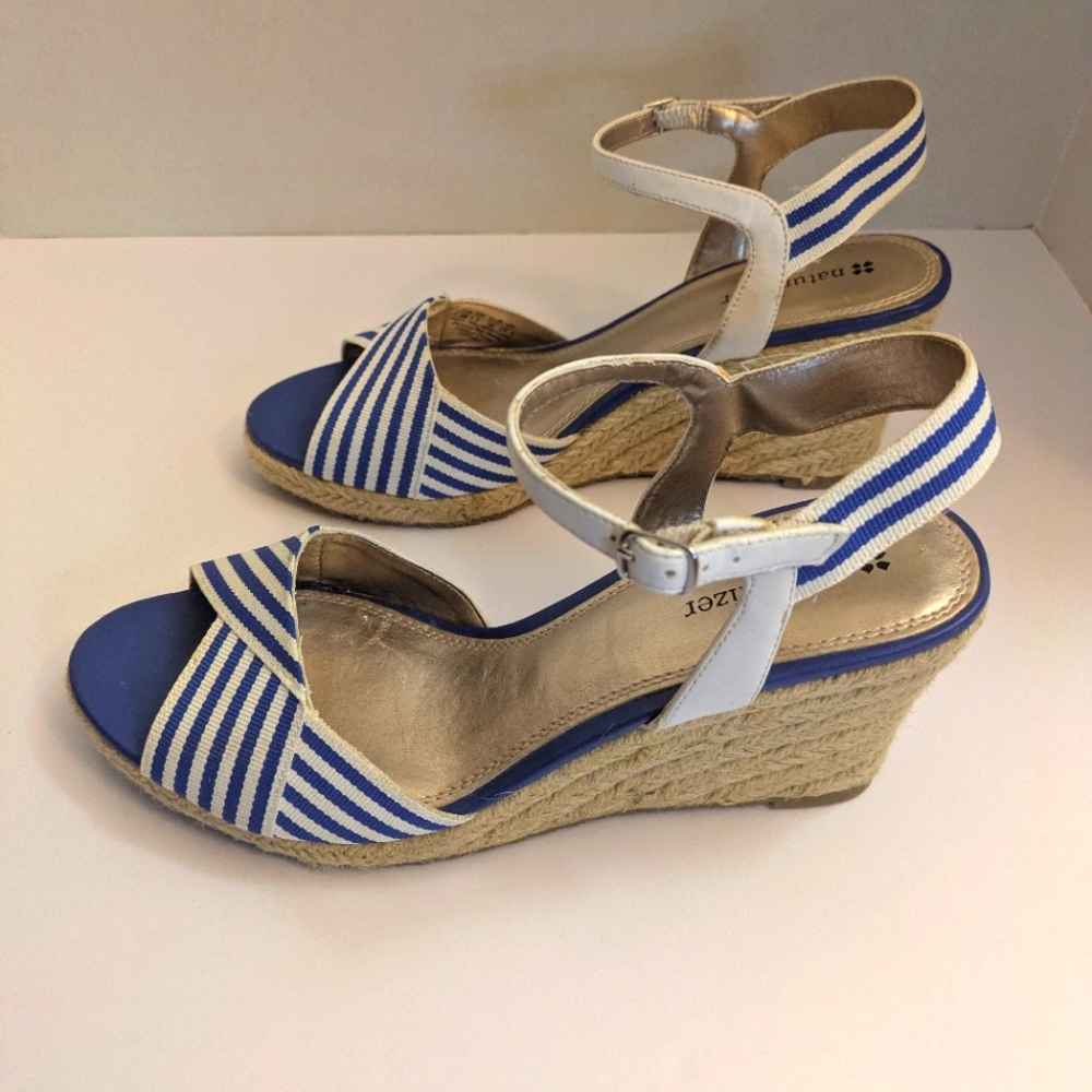 Naturalizer Women's Blue and White Striped Wedge Sandals Size 7.5M